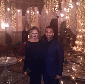 Chrissy-Teigen-et-John-Legend_portrait_w674