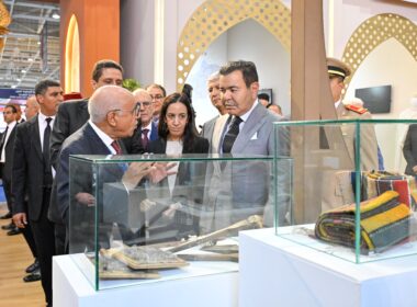 Son Altesse Royale le Prince Moulay Rachid préside, au Parc d’Expositions Mohammed VI, la cérémonie d’ouverture de la quinzième édition du Salon du cheval d’El Jadida, qui se poursuivra jusqu’au 06 octobre sous le thème "L’élevage équin au Maroc : Innovation et défi". 30092024-El Jadida